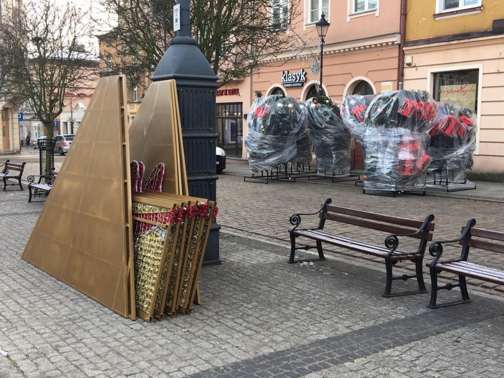 Montaż instalacji świątecznych w Grudziądzu