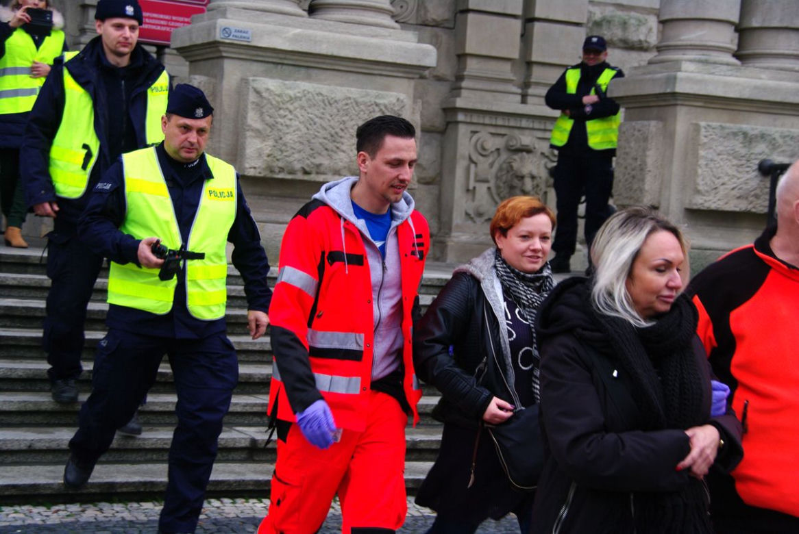 Ewakuacja Zachodniopomorskiego Urzędu Wojewódzkiego w Szczecinie