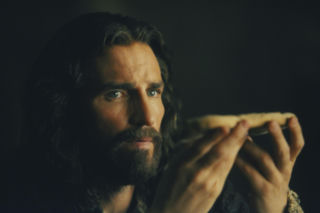 Filmy religijne w telewizji Wielkanoc 2026. Które warto obejrzeć?