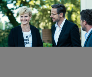 Druga szansa 2 sezon, odcinek 2, Monika (Małgorzata Kożuchowska), Adam Swensson (Bartłomiej Topa), prezes telewizji (Jacek Braciak)