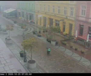 Włamał się do sklepu po skrzynkę piwa. Monitoring śledził każdy jego krok
