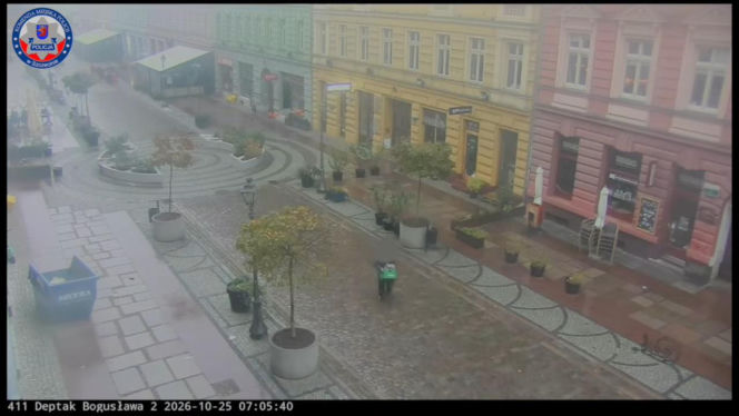 Włamał się do sklepu po skrzynkę piwa. Monitoring śledził każdy jego krok