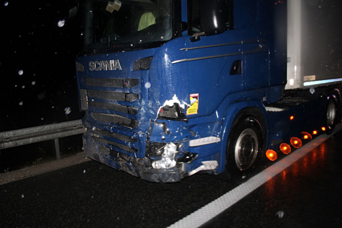 Potworny wypadek na A1 pod Włocławkiem! Jedna osoba nie żyje, dwie poważnie ranne [ZDJĘCIA].