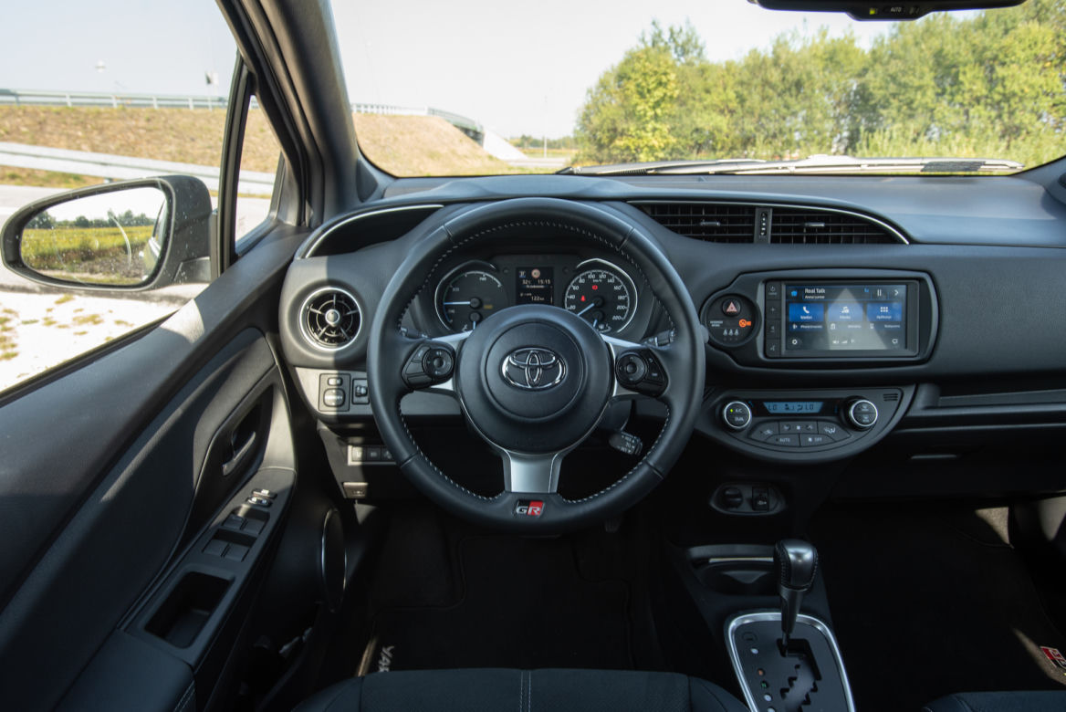 Toyota Yaris GR Sport 1.5 Hybrid 100 KM e-CVT