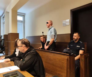 Zabili starszą Panią dla 180 zł. Ciało ukryli w wersalce