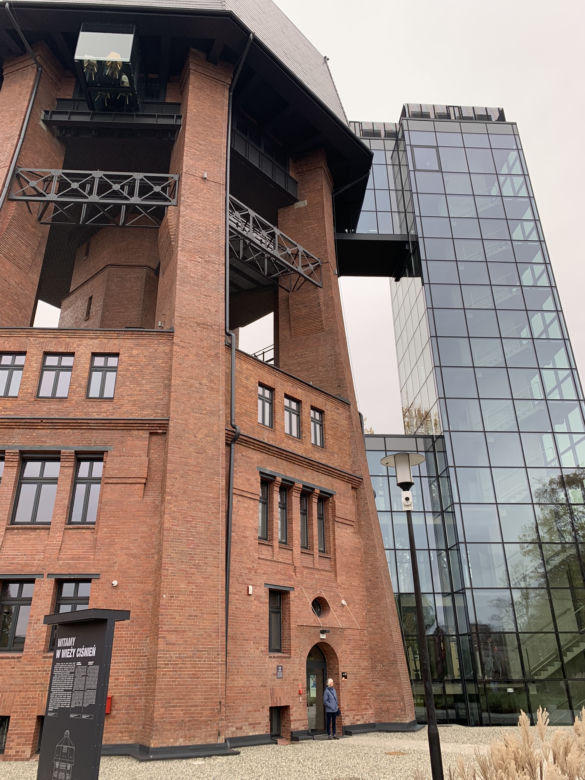 Wieża wodna w Zabrzu z wystawą Carboneum