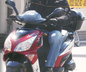 Zientarski na motorze! Znów gna po ulicach