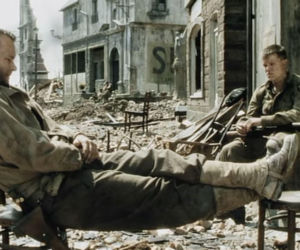 Ta poruszająca scena z Szeregowca Ryana to dzieło przypadku. Tom Hanks nie miał pojęcia, co powie Matt Damon