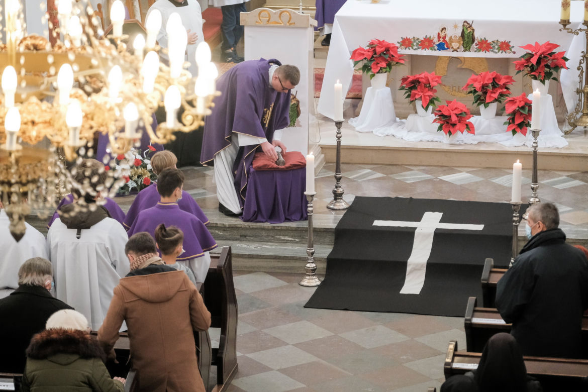 Ponowne uroczystości pogrzebowe bp. Stefana Wierzbowskiego w Górze Kalwarii