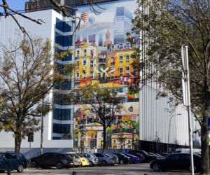 Mural Remigiusza Mroza w Opolu. Tak pracują autorzy projektu