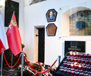 Grób Pawła Adamowicza w rocznicę tragedii