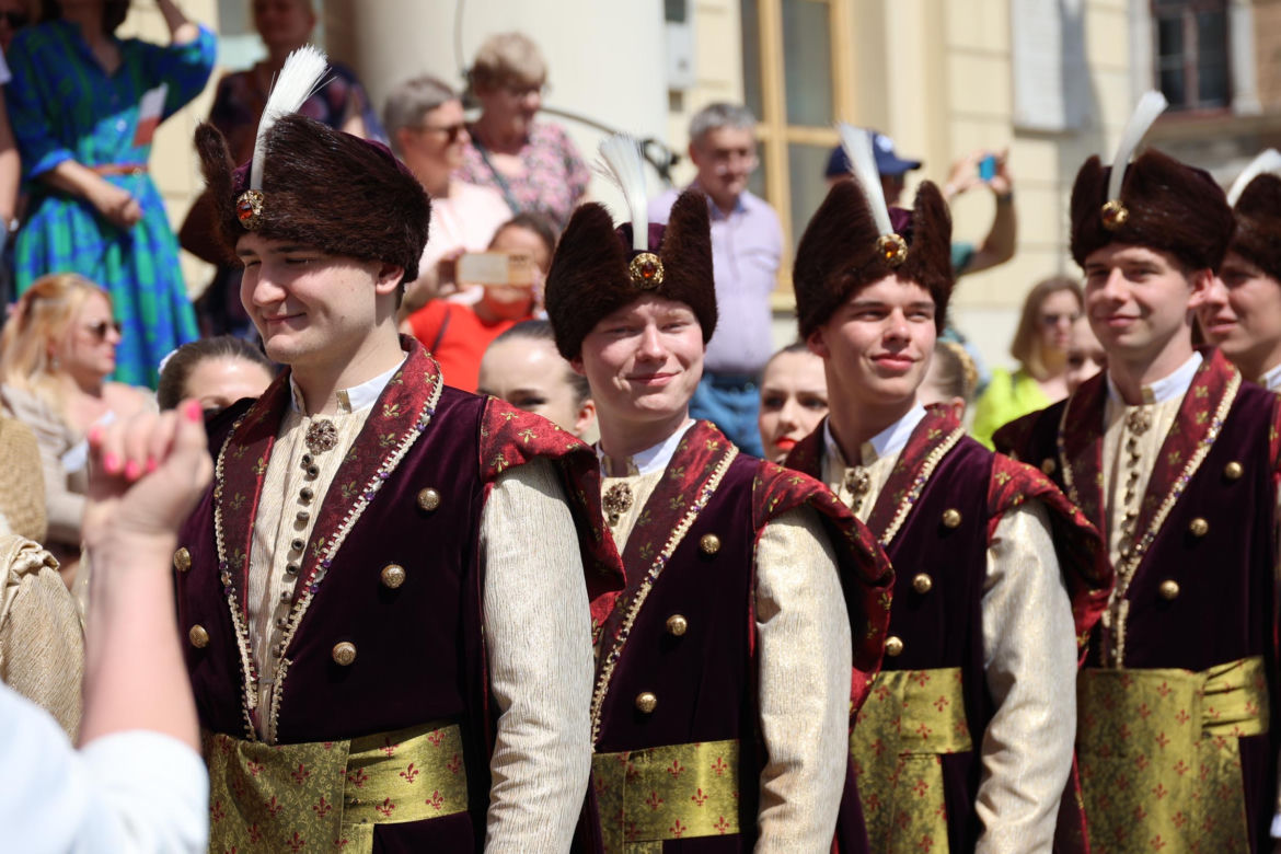 420 par zatańczyło tradycyjnego „Poloneza dla Lublina”! 