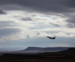 Amerykański myśliwiec zestrzelony nad Iranem. Co na to Biały Dom?