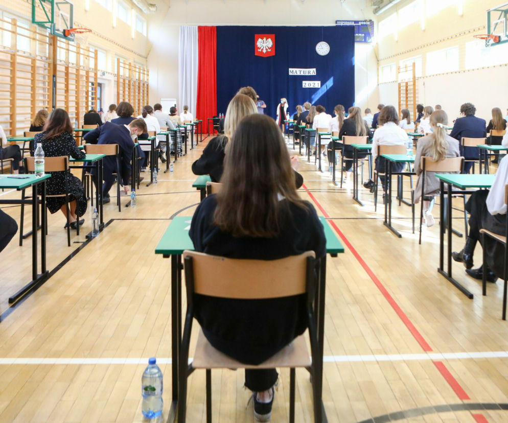 Matura 2021 WYNIKI będą ANULOWANE? Co ze sprawą z przeciekami? [KOMENTARZ]