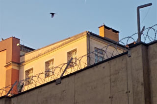 Pechowa ucieczka z aresztu. Osadzonemu pomogli strażacy