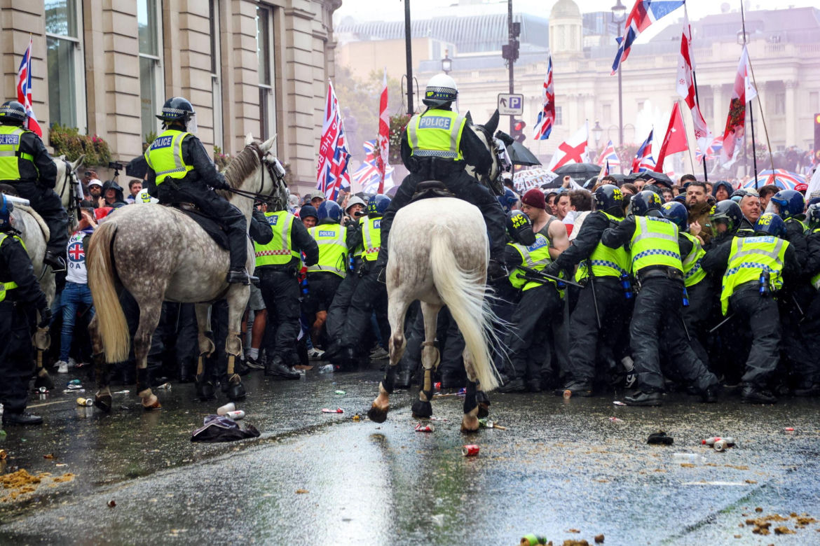 Ponad 100 tys. osób na marszu prawicy w Londynie