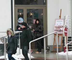 Marta Kaczyńska z synem na spacerze