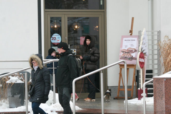 Marta Kaczyńska z synem na spacerze