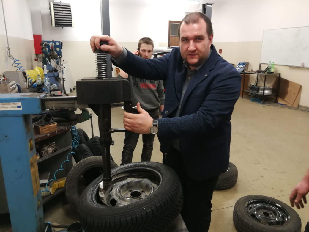 To pierwszy „elektryk” na Warmii i Mazurach. Na UWM powstaje e-trabant. Auto kosztowało 600 zł