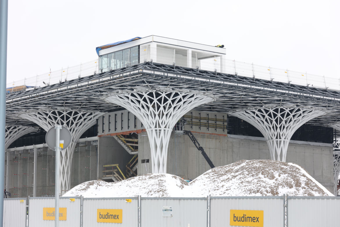 Budowa Dworca Metropolitalnego w Lublinie w zimowej odsłonie