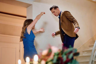 Na Wspólnej, odcinek 4174: Prowokacja Kaliny w dniu ślubu kończy się dramatycznym upadkiem ze schodów - ZDJĘCIA