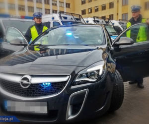 Nieoznakowany Opel Insignia OPC