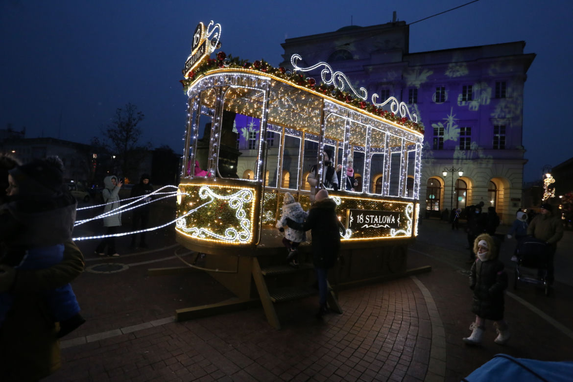 Piękny "tramwaj konny"