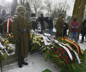 Papcio Chmiel został pochowany na Cmentarzu Bródnowskim