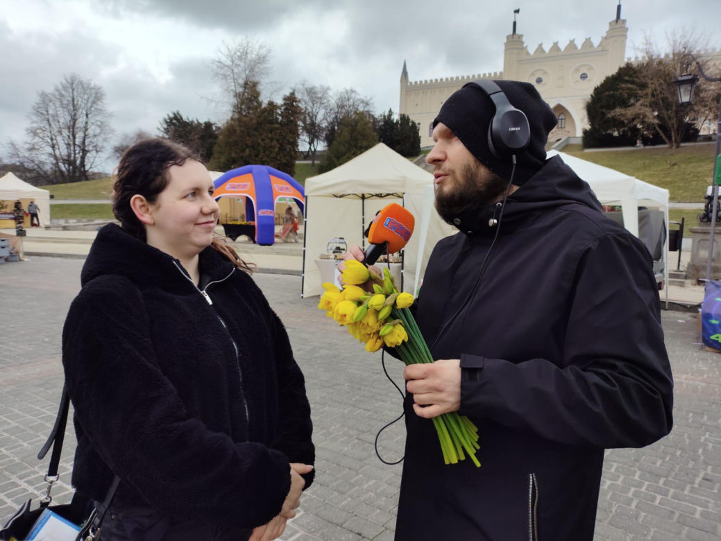 ESKA Lublin rozdawała żonkile na wiosnę