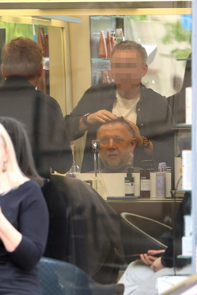 Minister Kierwiński wpadł do fryzjera