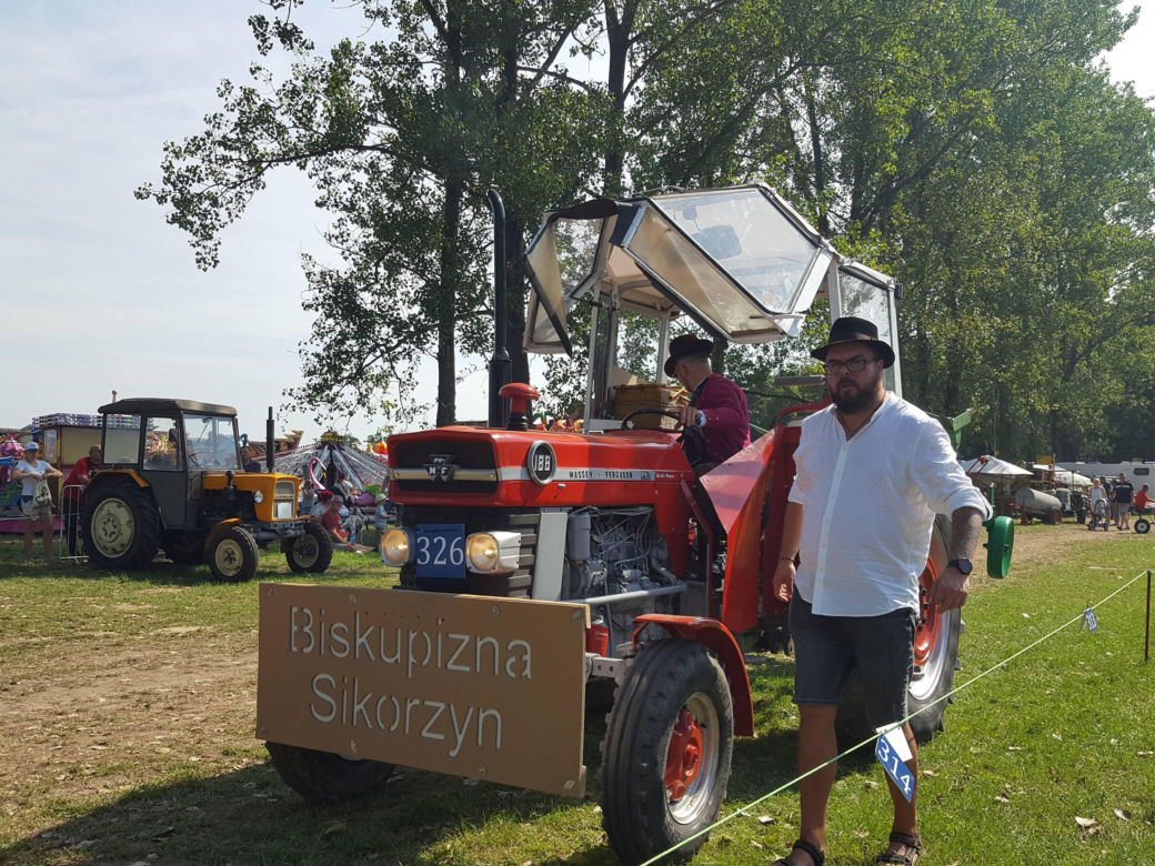Festiwal starych ciągników w Wilkowicach. Setki maszyn, tysiące widzów i upał
