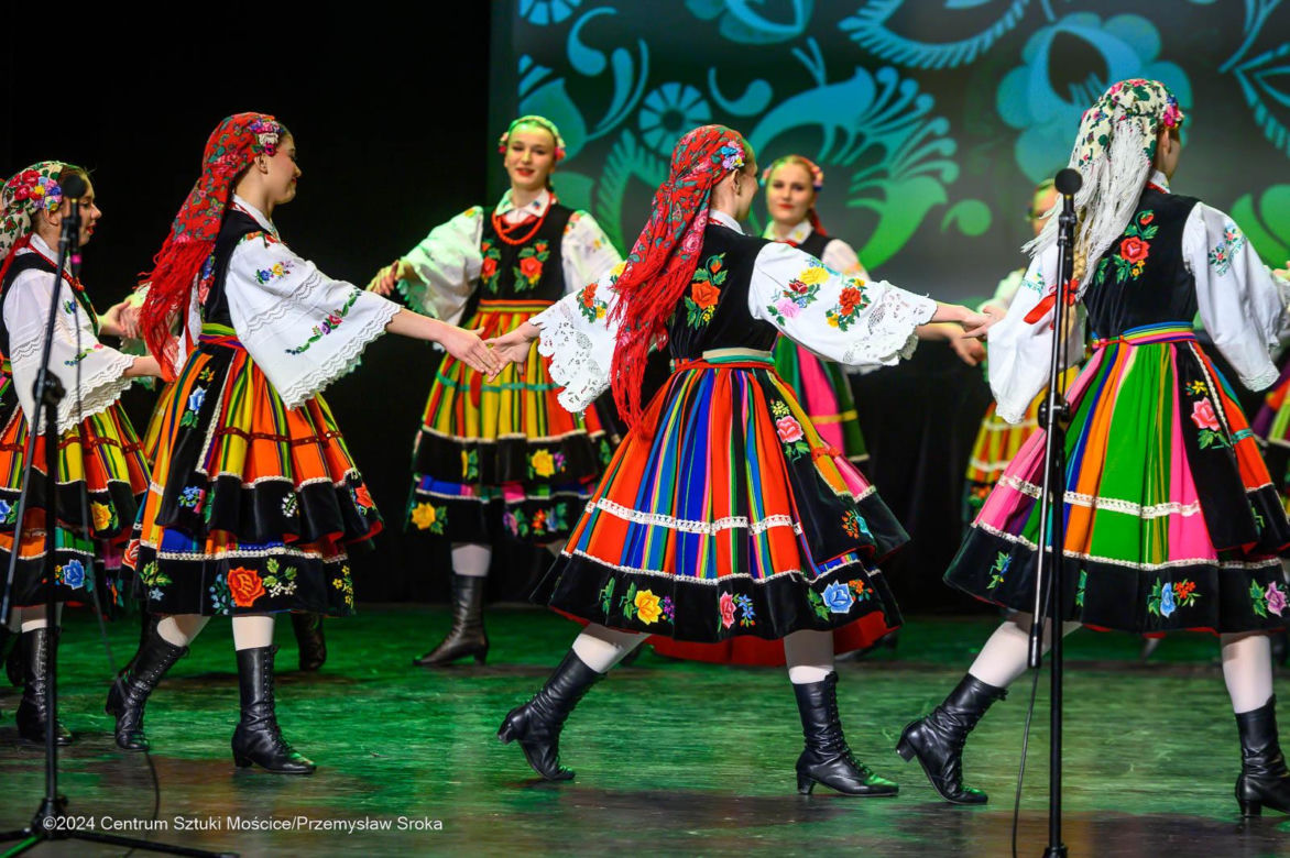 Koncert wielkanocny Zespołu Pieśni i Tańca Świerczkowiacy w Centrum Sztuki Mościce