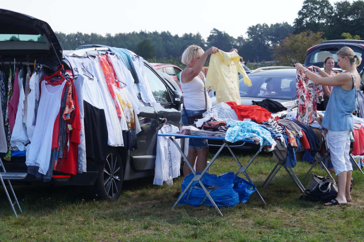  Pchli targ, czyli wyprzedaż garażowa w podbydgoskich Przyłękach [ZDJĘCIA]