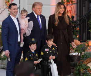 Cukierek albo psikus! Trump zaskoczył pod Białym Domem