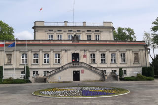 Tajemnice masońskiego trójkąta i drzewo-gigant. Poznaj sekrety Włoszakowic! [ZDJĘCIA]