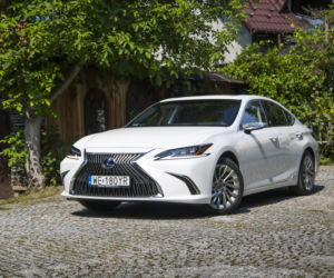 Lexus ES 300h Omotenashi