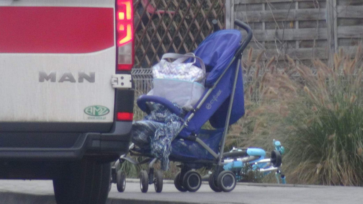 Kierująca dodgem wjechała w matkę z dziećmi. 6-latka trafiła do szpitala