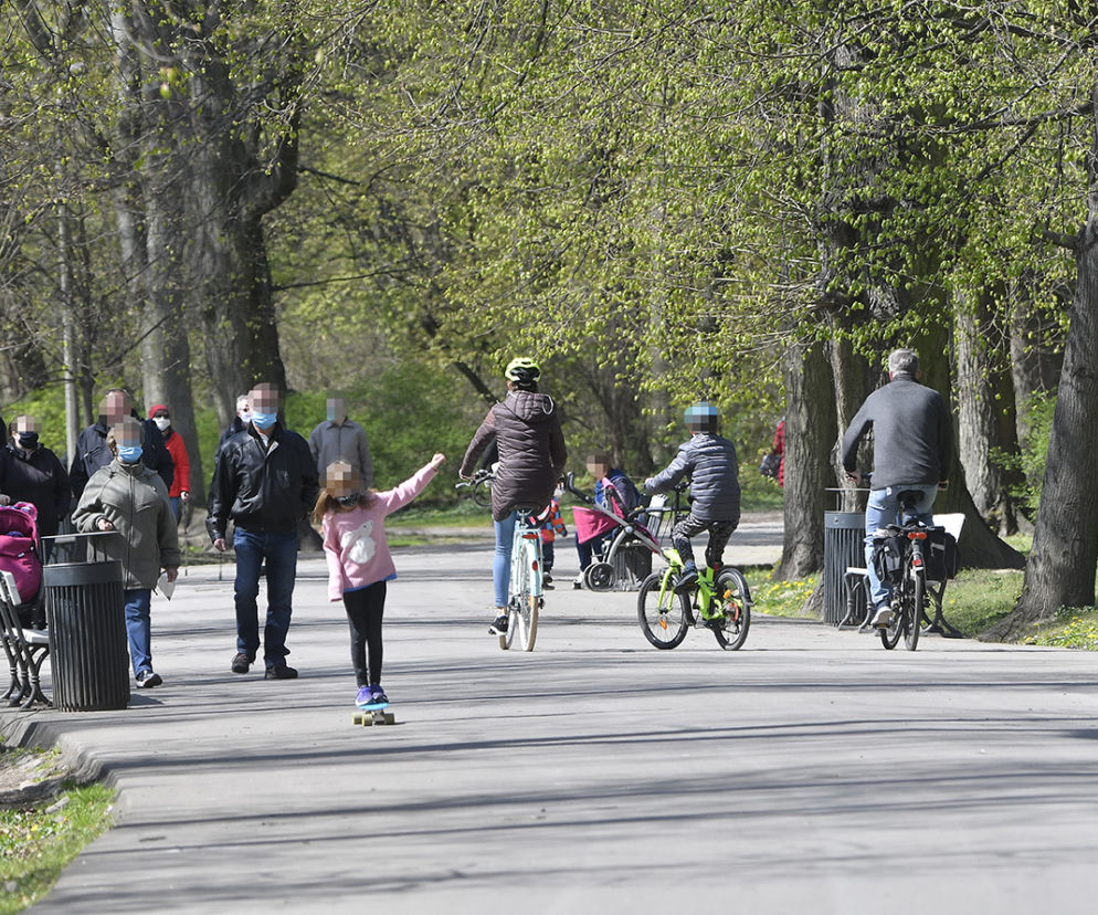Rozluźnienie w Warszawie. Otwarte Parki i bulwary