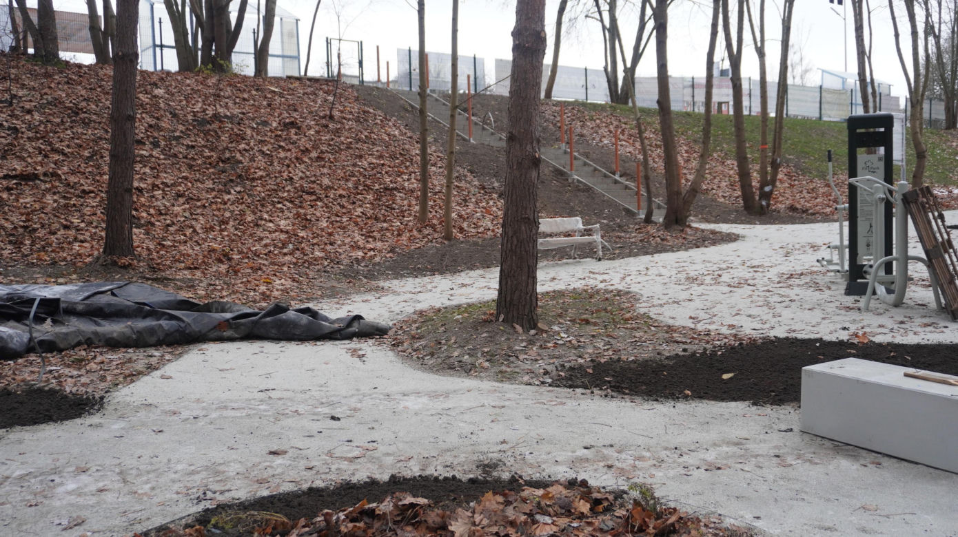 Nowe miejsce rekreacji nad Łyną coraz bliżej. Trwają prace wykończeniowe Ekotarasu w Olsztynie [ZDJĘCIA]