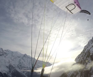 Polacy szykują się do lotu paralotnią z Mont Blanc