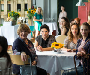 Na noże odc. 4.  Beata (Marzena Trybała), Edyta (Lidia Sadowa), Ola (Katarzyna Sawczuk), babcia Janina ( Elżbieta Kępińska)
