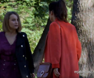 M jak miłość. Kinga (Katarzyna Cichopek), Kamila (Anna Gorajska)