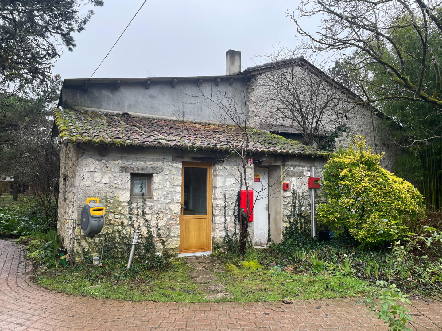 MVRDV rozpoczyna współpracę z klasztorem Plum Village we Francji