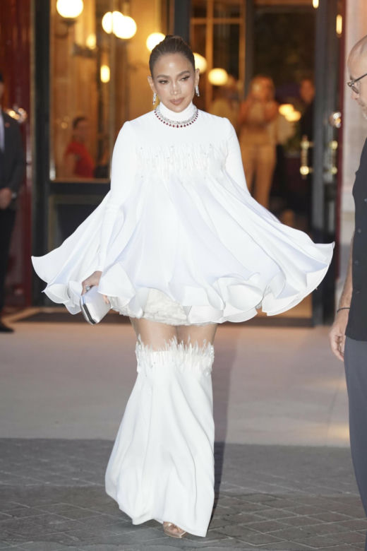 Jennifer Lopez w sukni Stephane'a Rollanda