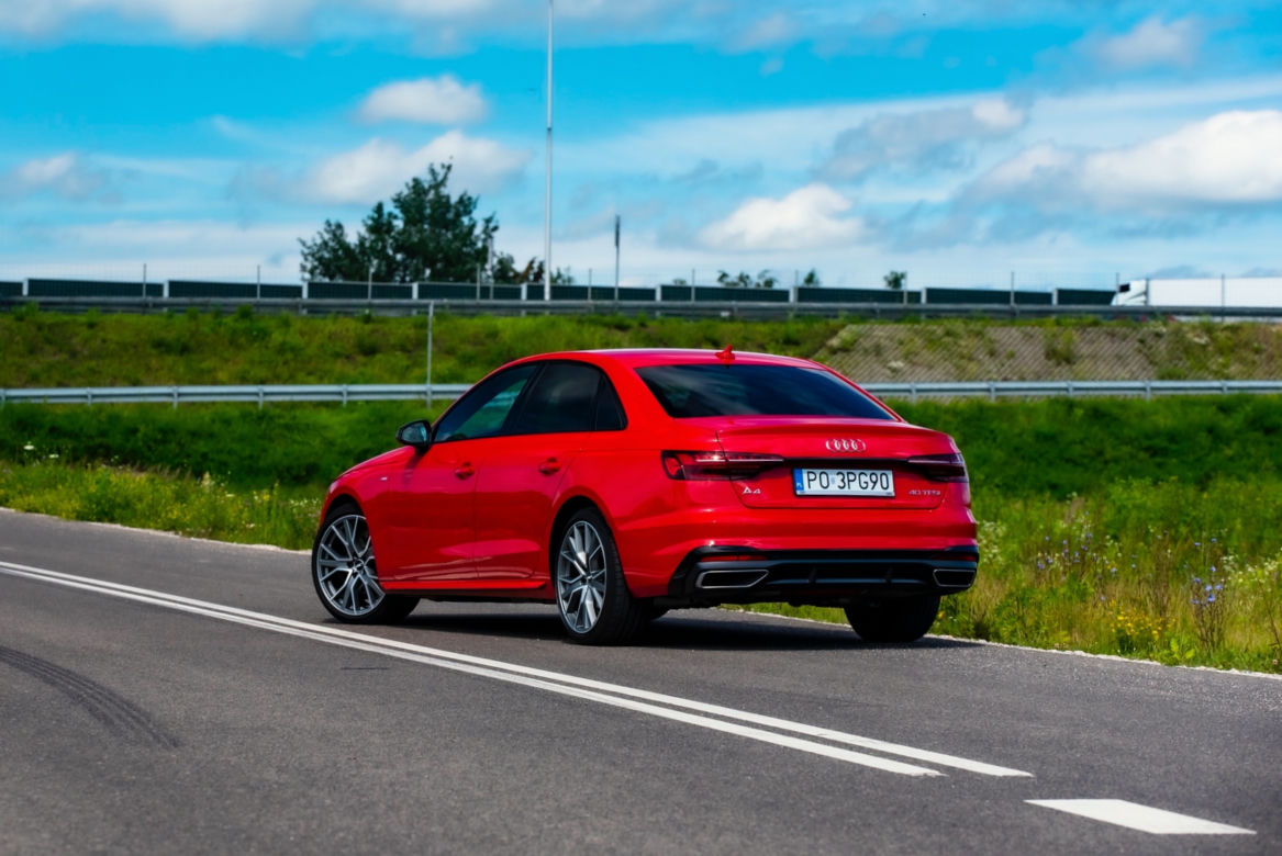 Audi A4 Limousine 40 TFSI S tronic 190 KM S line