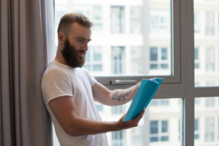 Jak zmienić ustawienie okien w tryb zimowy? Ta wiedza przyda się przy niskich temperaturach 