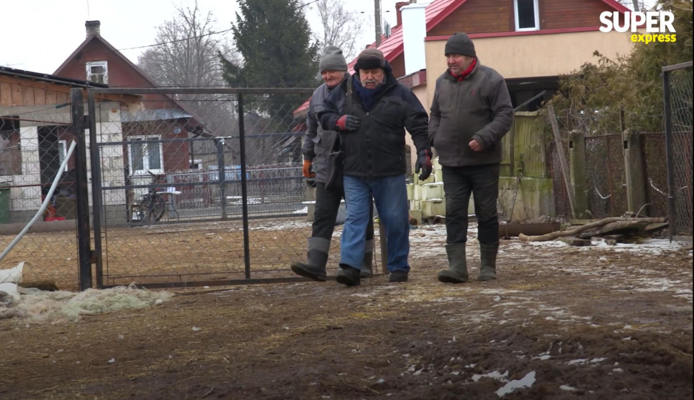 Rolnicy. Podlasie. Walek nie wytrzymał. Gienek z Plutycz naprawiał talerzówkę