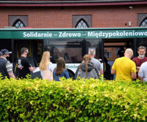 Szczepionkowy autobus kursuje po Wrocławiu