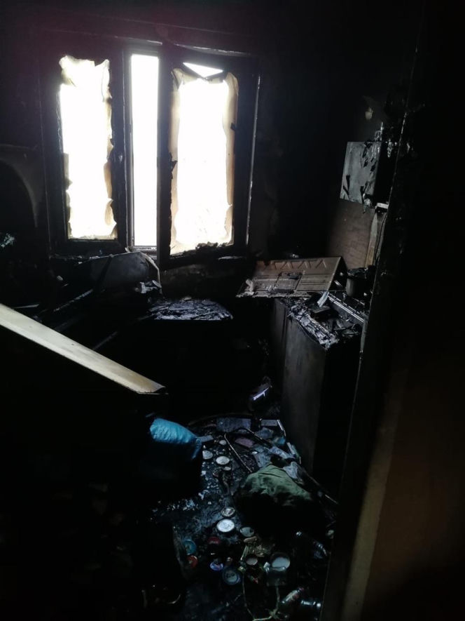 Kobieta zginęła w pożarze. Ofiar mogło być więcej, heroiczna postawa policjanta