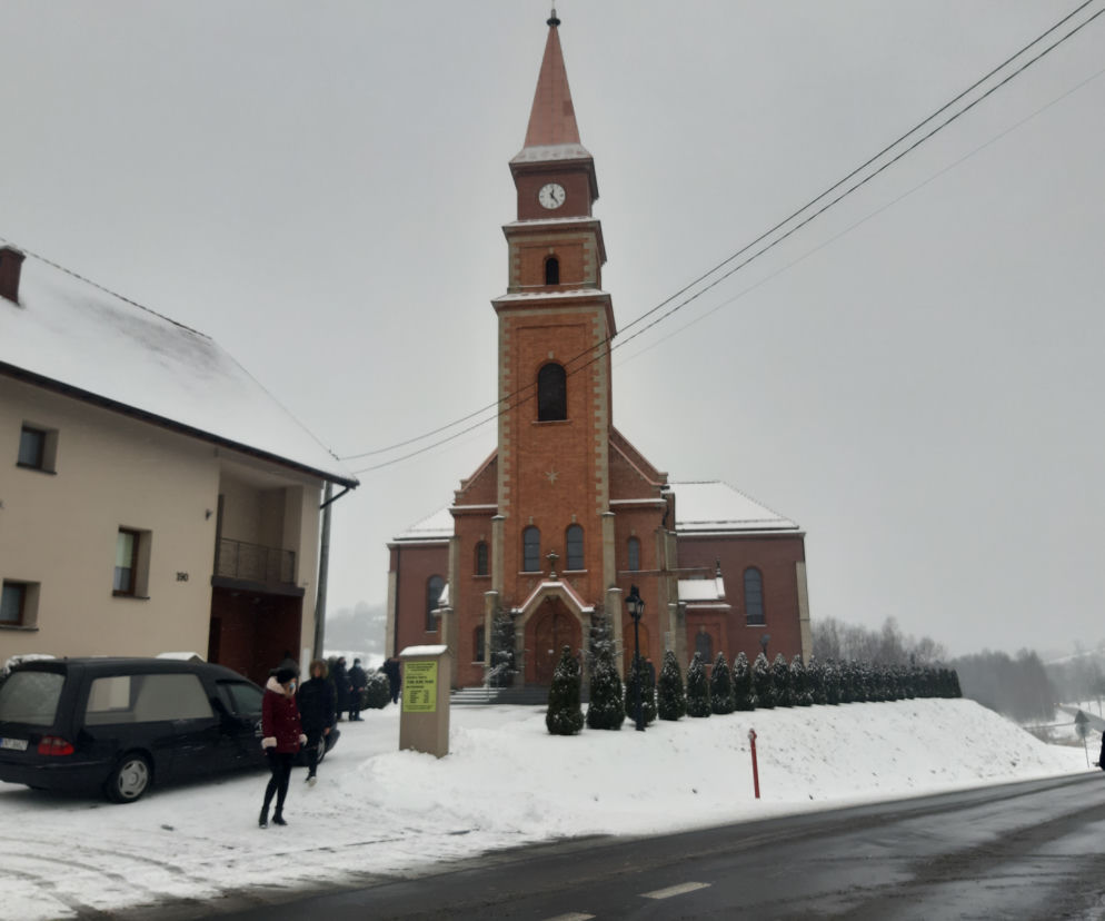 Wzruszający pogrzeb zamordowanego 23-latka [RELACJA Z UROCZYSTOŚCI] 